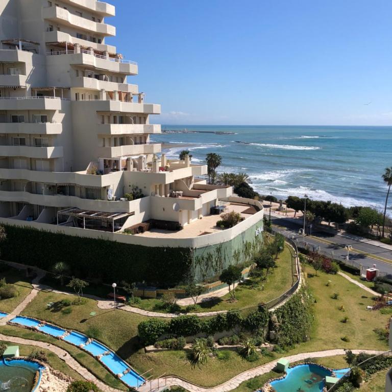 Precioso apartamento frente al mar Benalbeach - One-Bedroom Apartment - 5