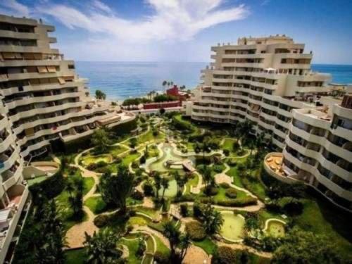 Precioso apartamento frente al mar Benalbeach - One-Bedroom Apartment - 15