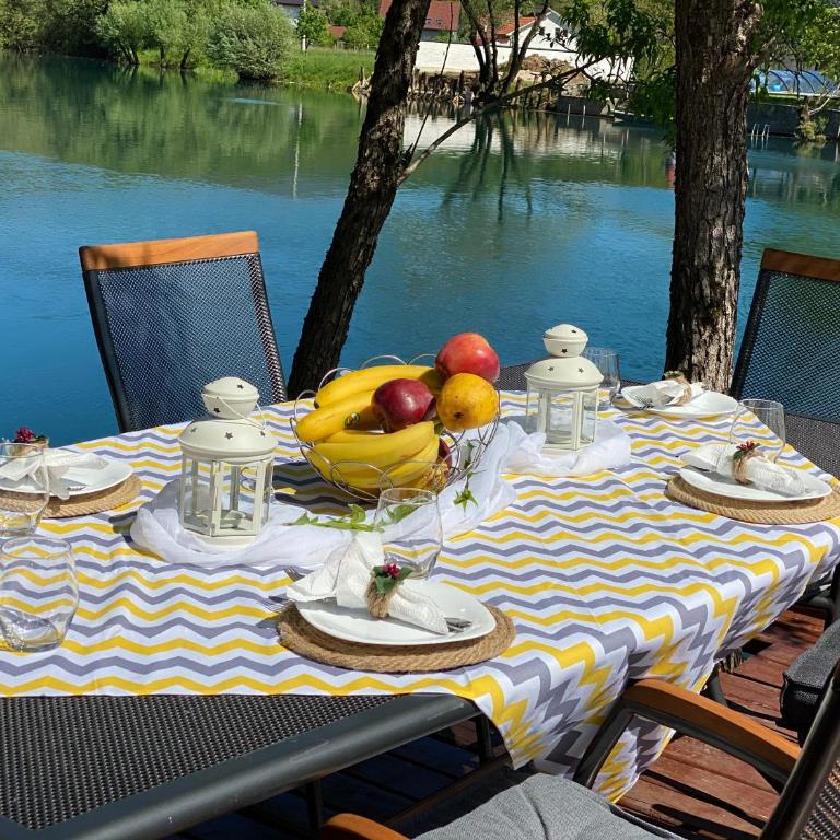 River Luxury House - Three-Bedroom Villa - 50
