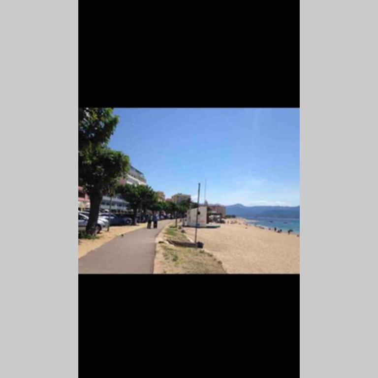 Ajaccio magnifique T2 neuf 40m2 avec balcon au Trottel 4 couchages wifi Clim parking plage à pieds 100m - Apartment mit 1 Schlafzimmer - 27