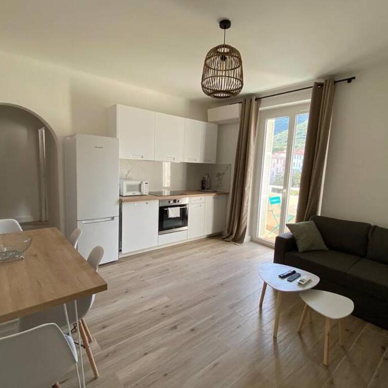 Ajaccio magnifique T2 neuf 40m2 avec balcon au Trottel 4 couchages wifi Clim parking plage à pieds 100m - Apartment mit 1 Schlafzimmer - 3
