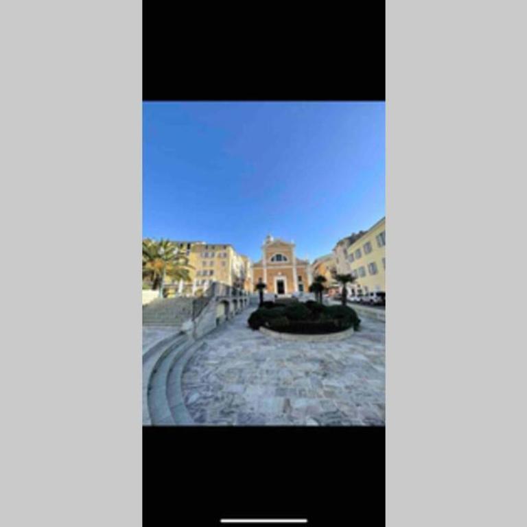 Ajaccio magnifique T2 neuf 40m2 avec balcon au Trottel 4 couchages wifi Clim parking plage à pieds 100m - Apartment mit 1 Schlafzimmer - 30
