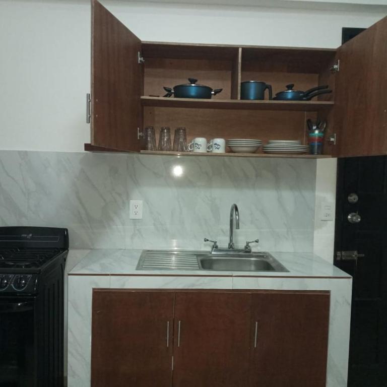 A una calle del ado 5ta avenida - Budget Triple Room - 4