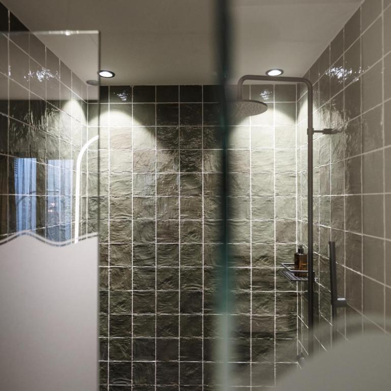 Altstadthotel Weisses Kreuz - Super Patio Suite - 8
