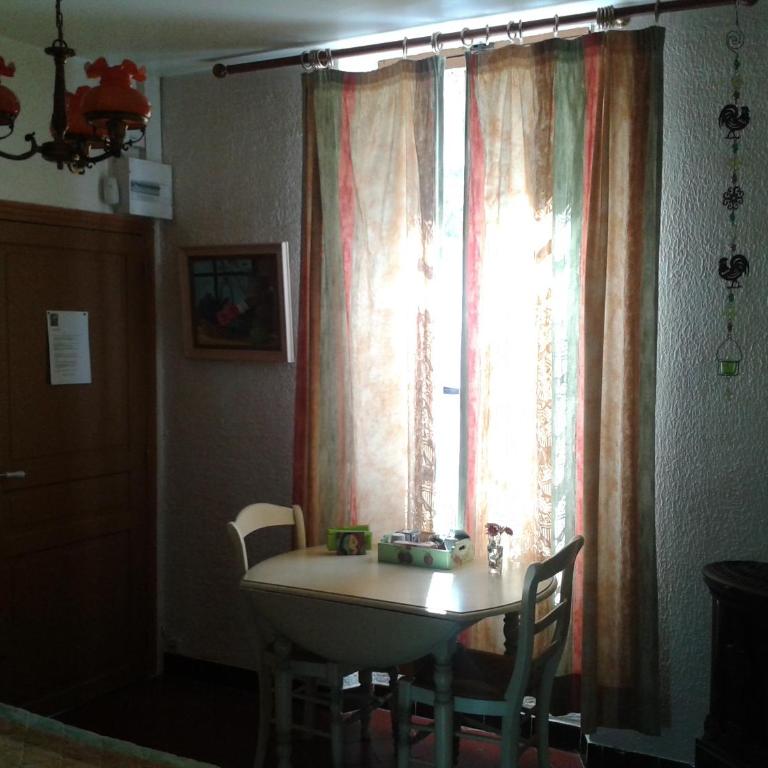 B&B Le Clos des Cigales - Chambre Double - Vue sur Jardin - 9