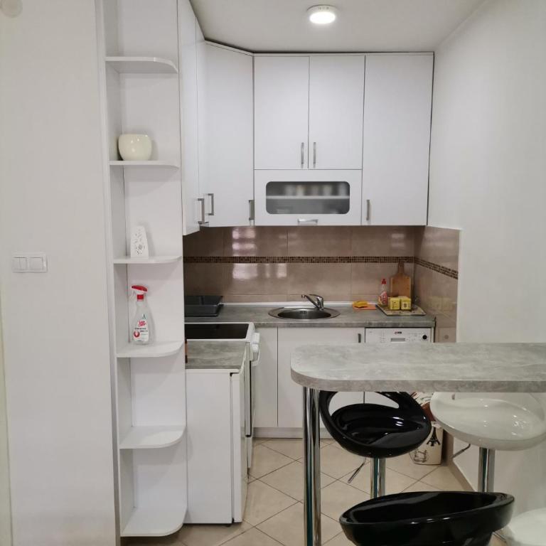 Centar Apartman ENMI 111 - One-Bedroom Apartment - 3