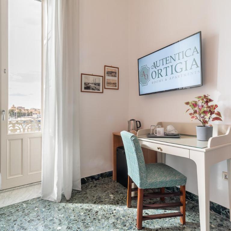Autentica Ortigia - Double Room with Sea View - 10