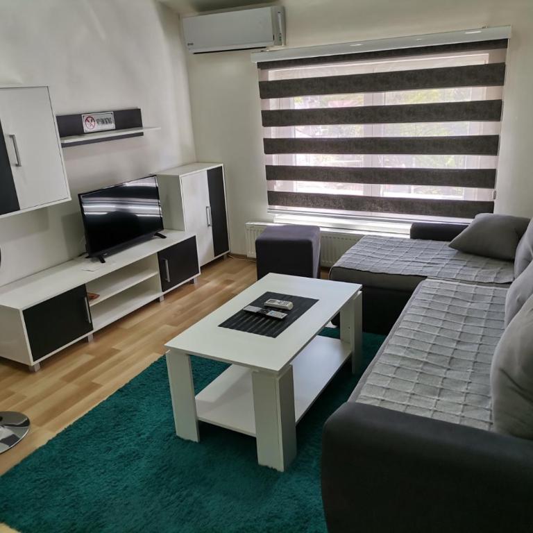 Centar Apartman ENMI 111 - One-Bedroom Apartment - 1