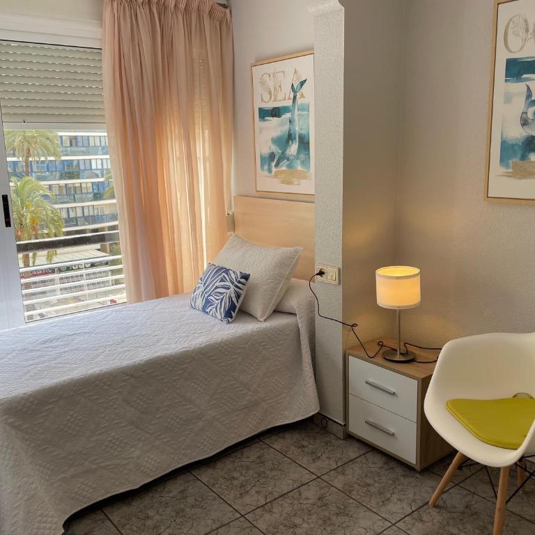 Apartamento en Plaza Triangular y muy cerca de la playa - Three-Bedroom Apartment - 3