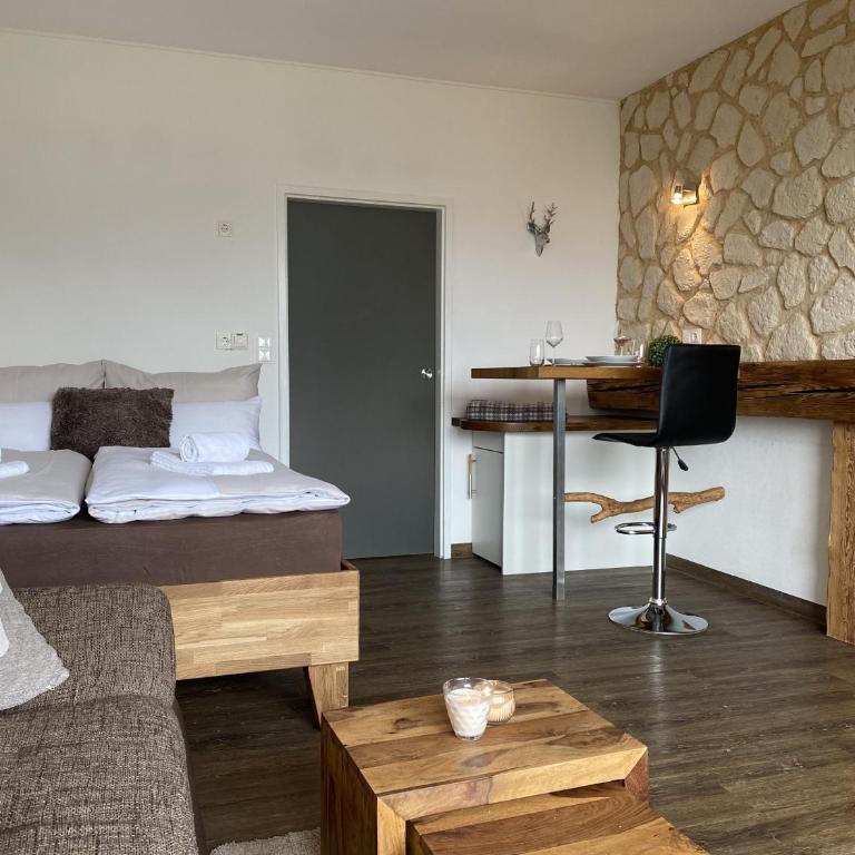 Alpine Studio Apartment by AA Holiday Homes - Studio-Apartment - 9