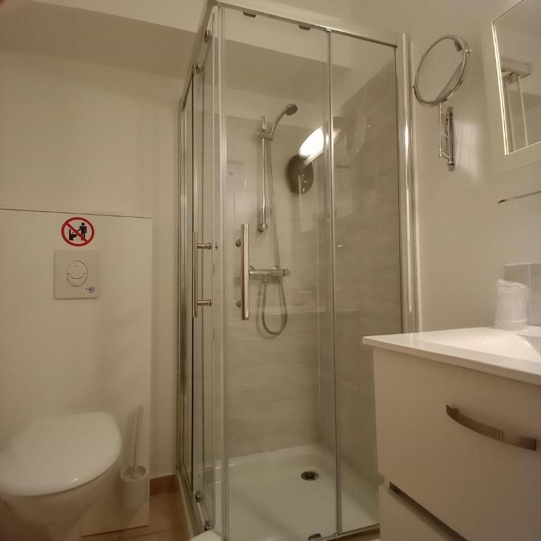 Hotel Astoria - Chambre Double Confort Climatisée - 11