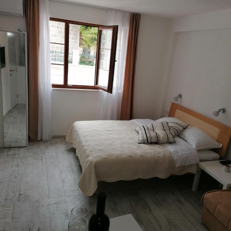 VILA MIRA - Deluks Studio sa Bračnim Krevetom (King-size) - 12
