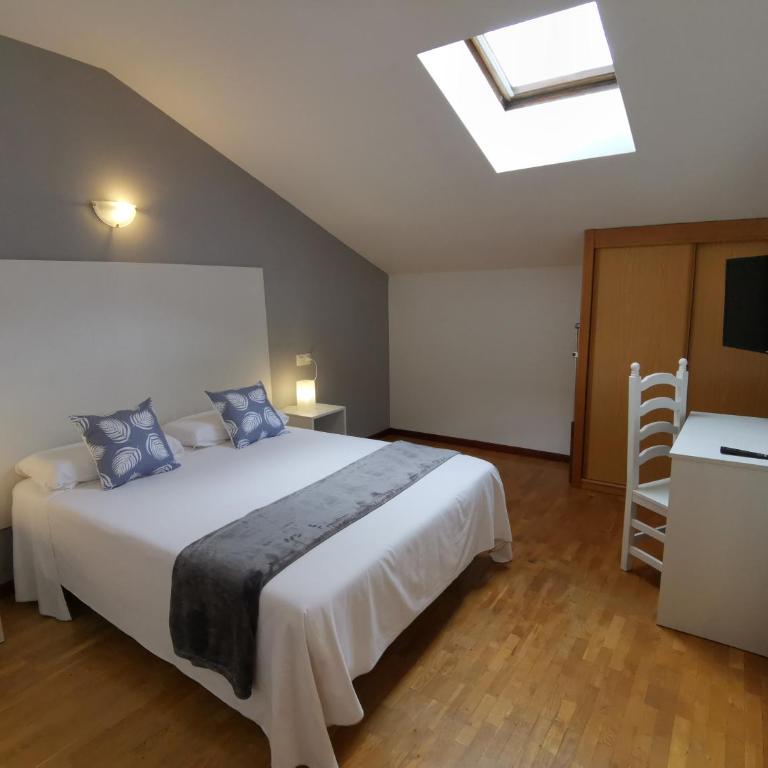 Hotel El Trasgu - Habitación Doble - Ático - 2