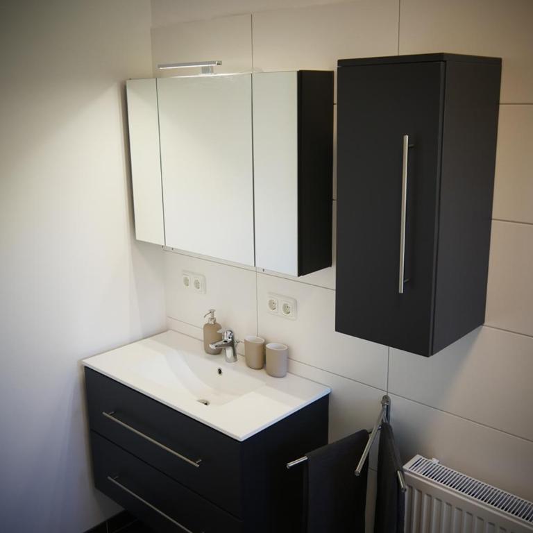 CLAUS RESCH APPARTEMENTS - E-Bike, Wandern, Minigolf, Familie, Urlaub an der Weinstraße - Appartement avec Balcon - 6