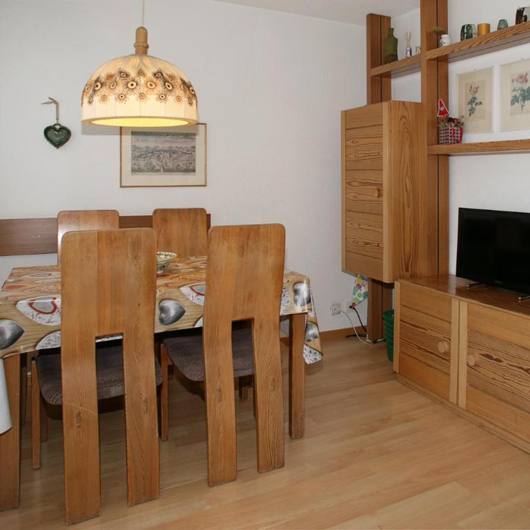 Baron / Baronesse Apartments - Standard Studio - 18