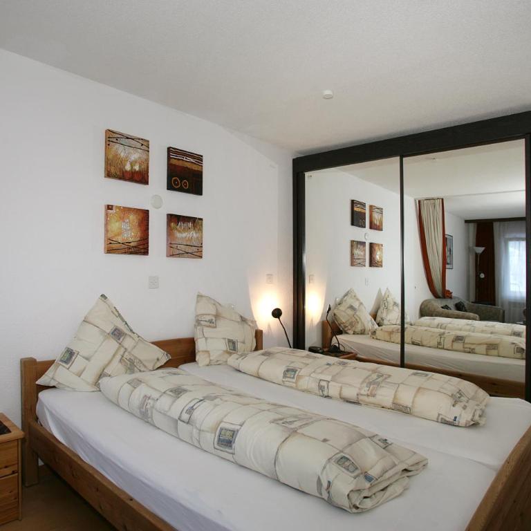 Baron / Baronesse Apartments - Standard Studio - 26