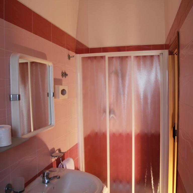 Miomar Beach Hotel - Camera Matrimoniale Economy - 7