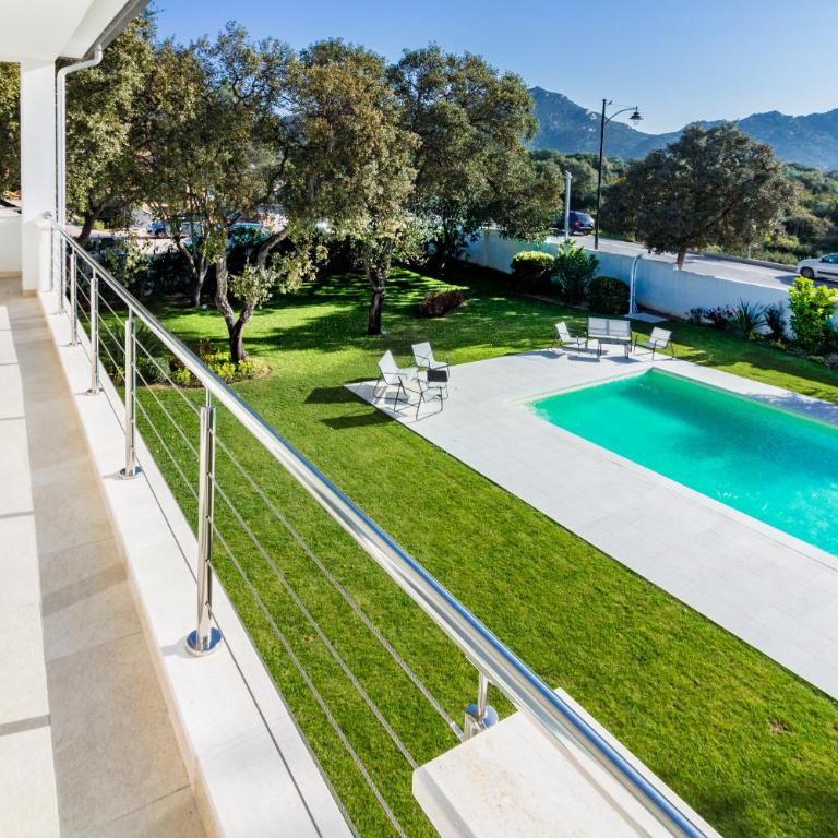 Villa Mary - Camera Matrimoniale con Vista Piscina - 19