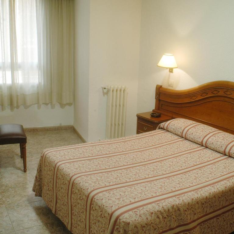 Hotel Riviera - Habitación con cama grande - 1