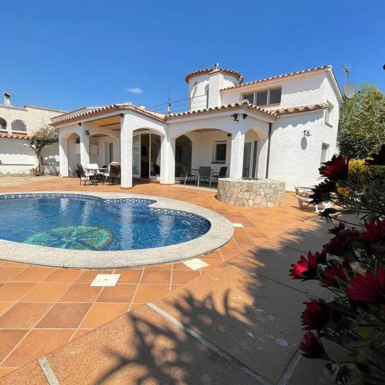 Villa cozy Empuriabrava piscina privada - Casa Unifamiliar de 3 dormitorios - 3