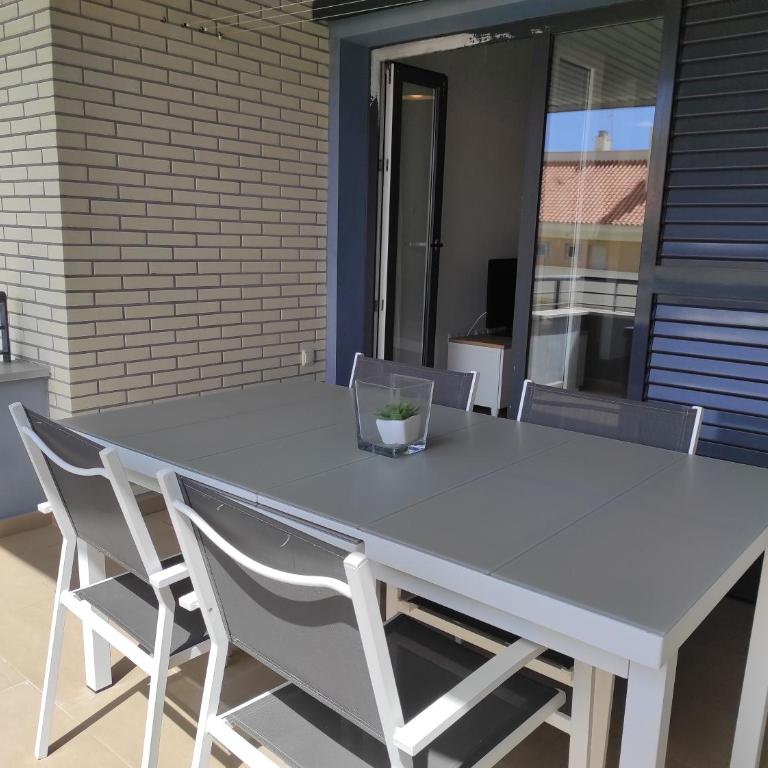 Apartamento con terraza garaje y wifi - Apartamento de 2 dormitorios - 3