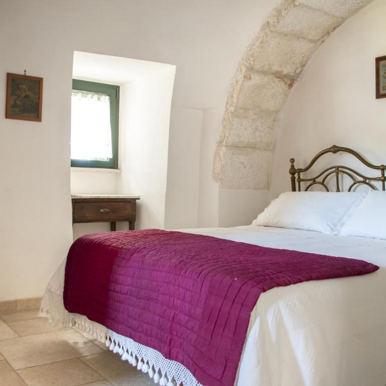 Trulli sul vignale in Masseria Santalachicca - Two-Bedroom House - 8
