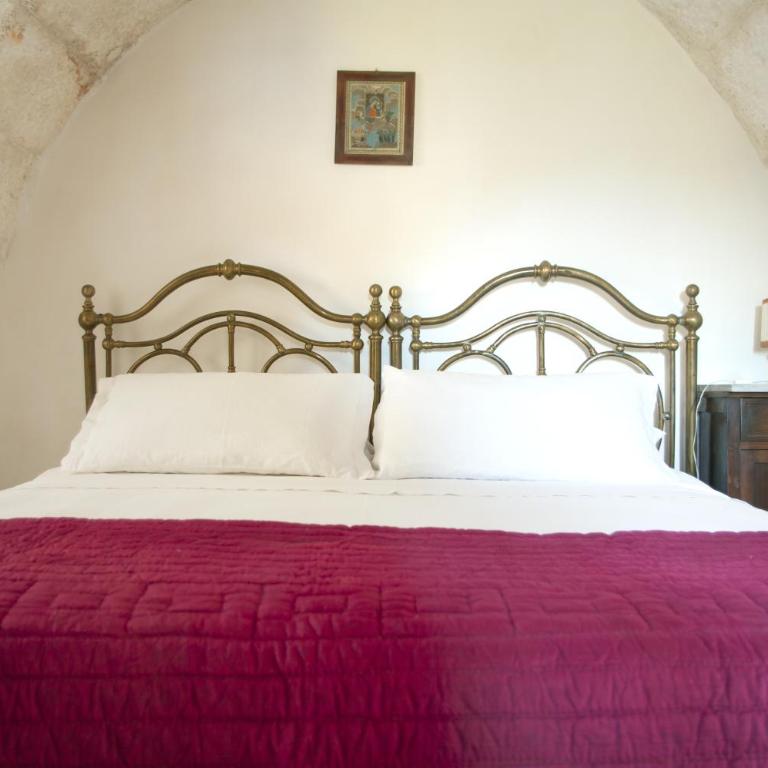 Trulli sul vignale in Masseria Santalachicca - Two-Bedroom House - 7