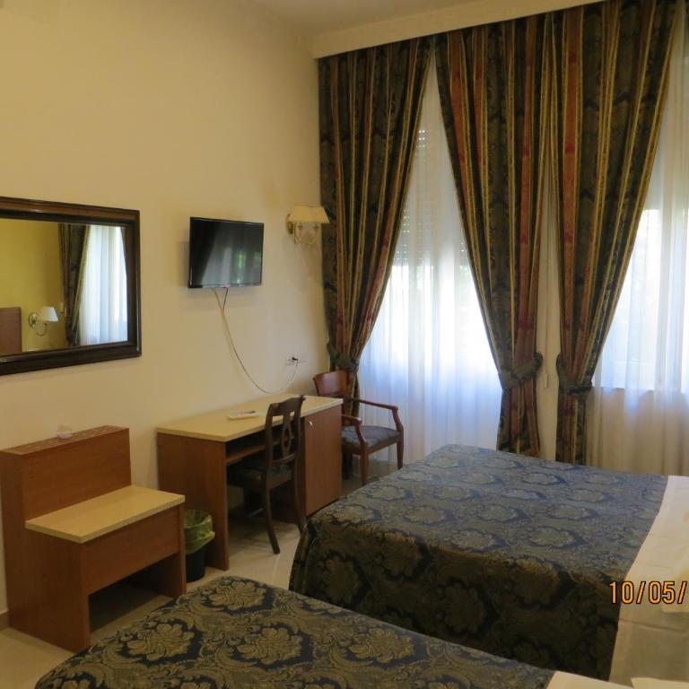 Hotel Silva - Triple Room - 12