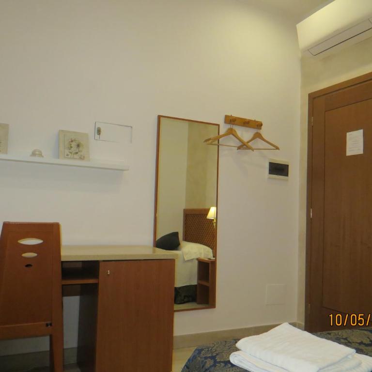 Hotel Silva - Single Room - 8