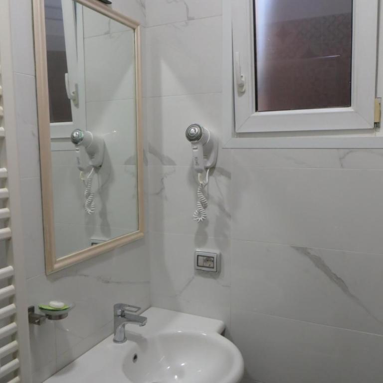 Hotel Silva - Single Room - 11