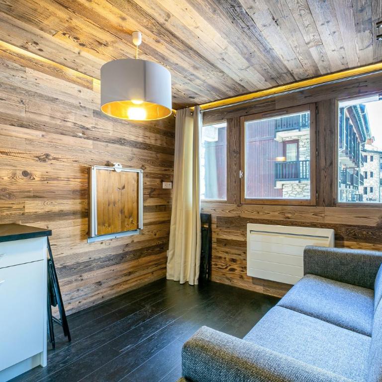 Magnifique petit studio 2-3 personnes dans l'Hyper Centre skis aux pieds vue front de neige - Appartement - 3