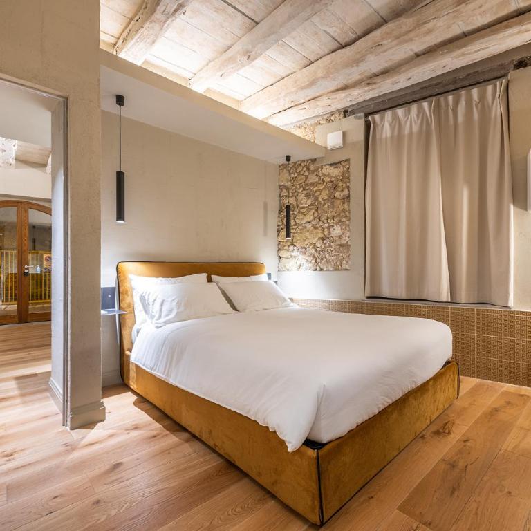 P 25 - Double Room with Private Bathroom - 2