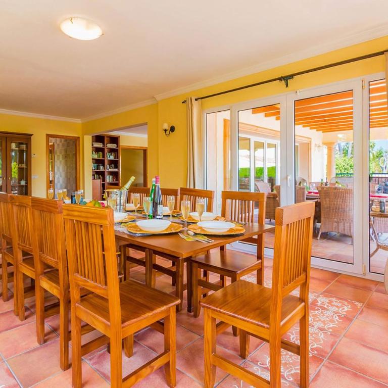 Villa Alvaro by Villa Plus - Villa - 8