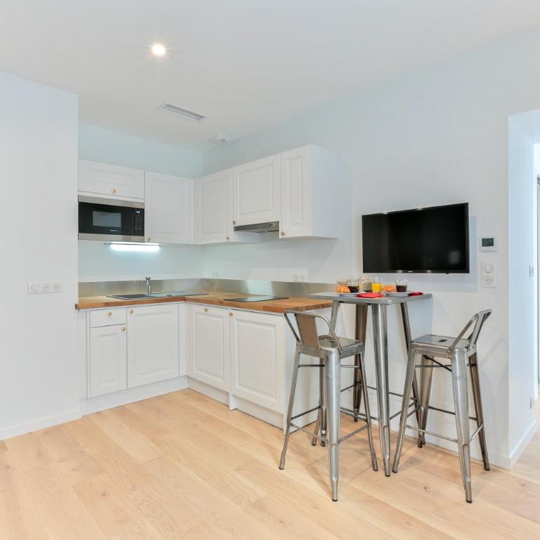 VILLA14 - Premium Apartment 4 - 1