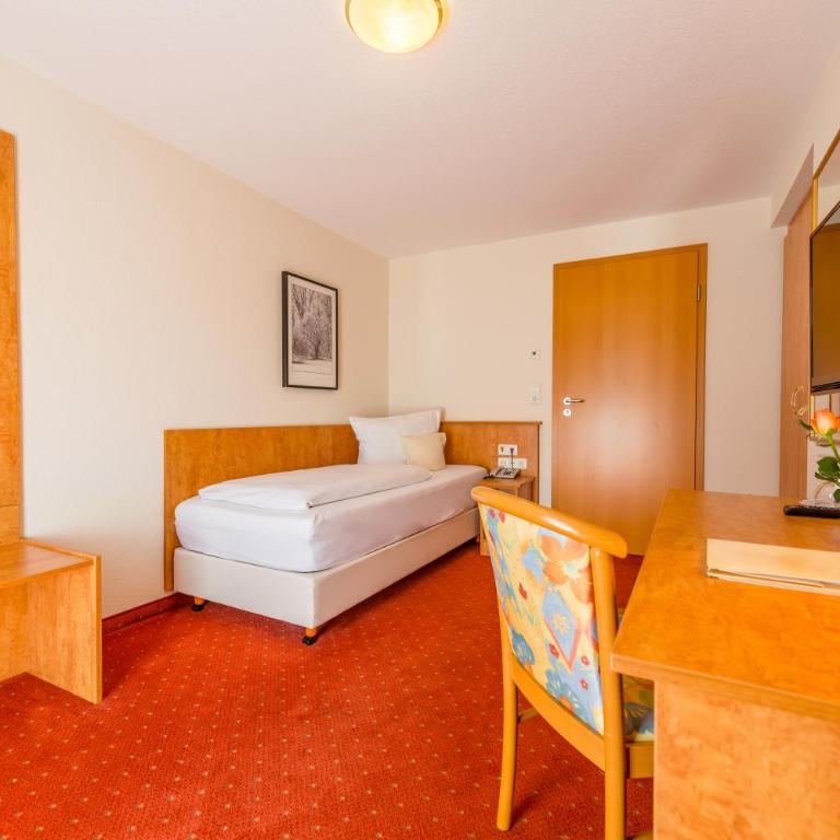 Hotel Neudeck - Einzelzimmer mit Balkon - 3