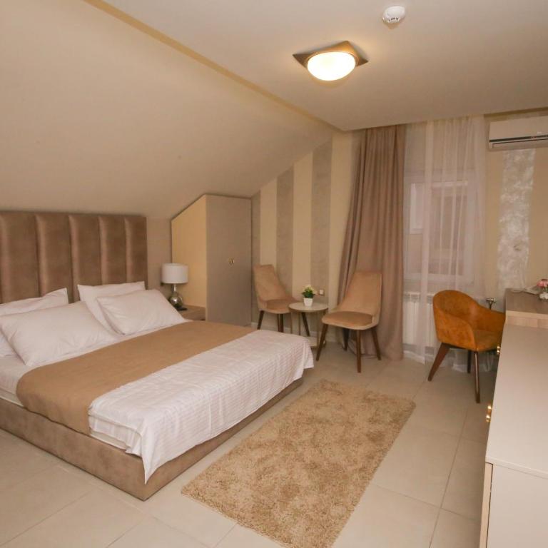 Bajadera Lux - Deluks Dvokrevetna Soba sa Bračnim Krevetom i Kadom - 4