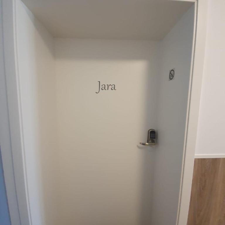 Steinhauser`s Ferienwohnungen - Apartment Jara mit Dusche - - 9