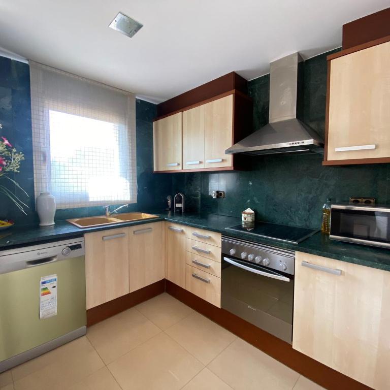 LLOGUER30 Los delfines, swimming pools , near the beach and with parking - Apartamento de 3 dormitorios - 14