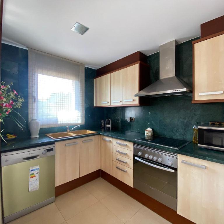 LLOGUER30 Los delfines, swimming pools , near the beach and with parking - Apartamento de 3 dormitorios - 40