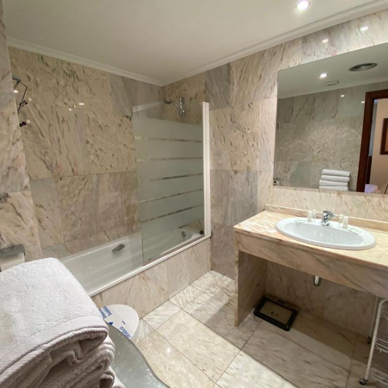 LLOGUER30 Los delfines, swimming pools , near the beach and with parking - Apartamento de 3 dormitorios - 44