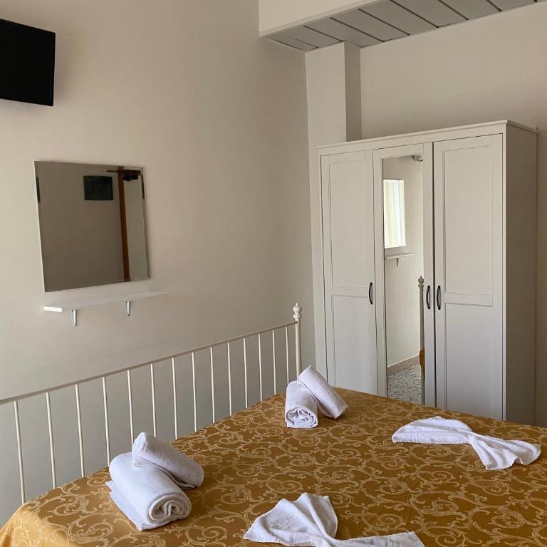 Hotel Modenese - Camera Standard Matrimoniale/Doppia con Letti Singoli con Balcone - 6
