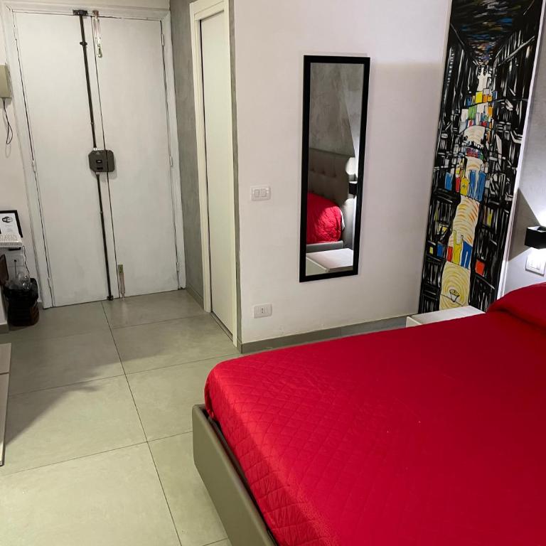 Napoli Via Toledo - Double Room with Private Bathroom - 3