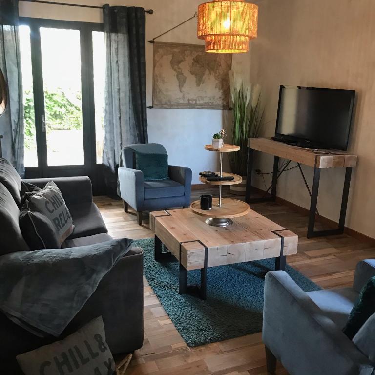 MARINA 2 - One-Bedroom Apartment - 1