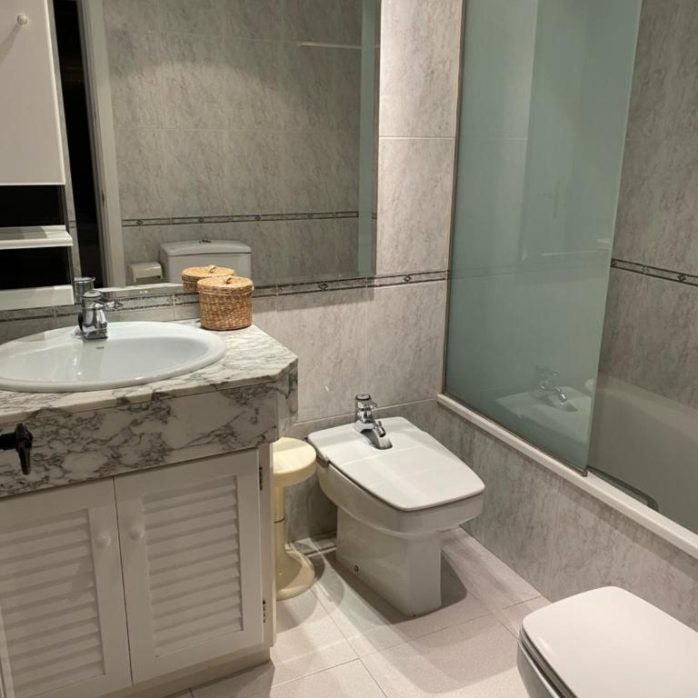 BLAU Bonito Duplex con Terraza - Apartamento de 3 dormitorios - 25
