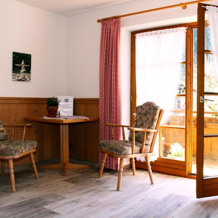 Ferienparadies Spielmannsau - Doppelzimmer - 6