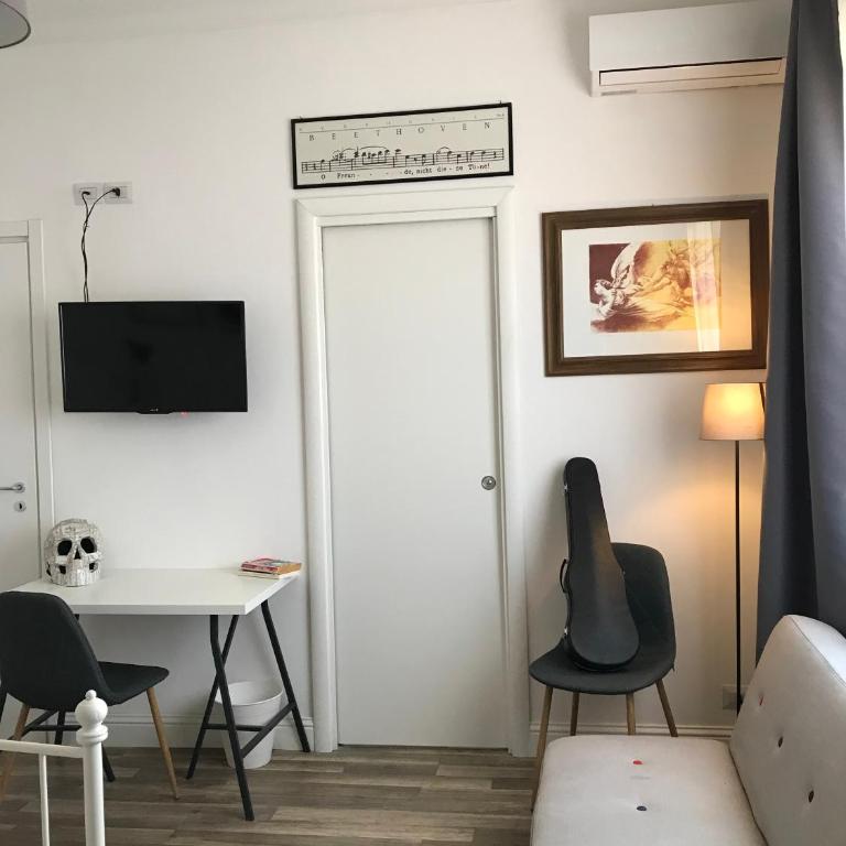 La Dimora delle Muse - Basic Triple Room - 4
