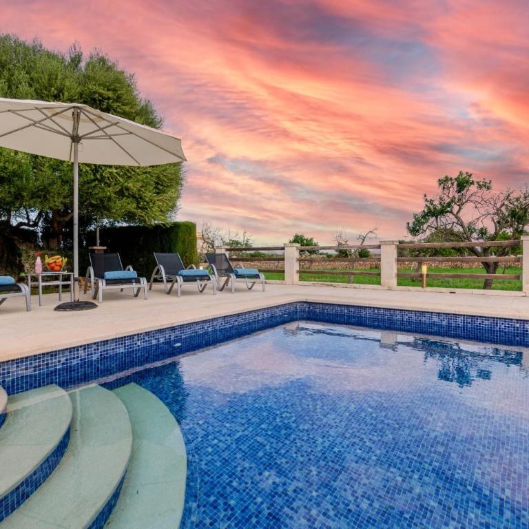 YourHouse Can Cuixa Villa - Three-Bedroom Villa - 44