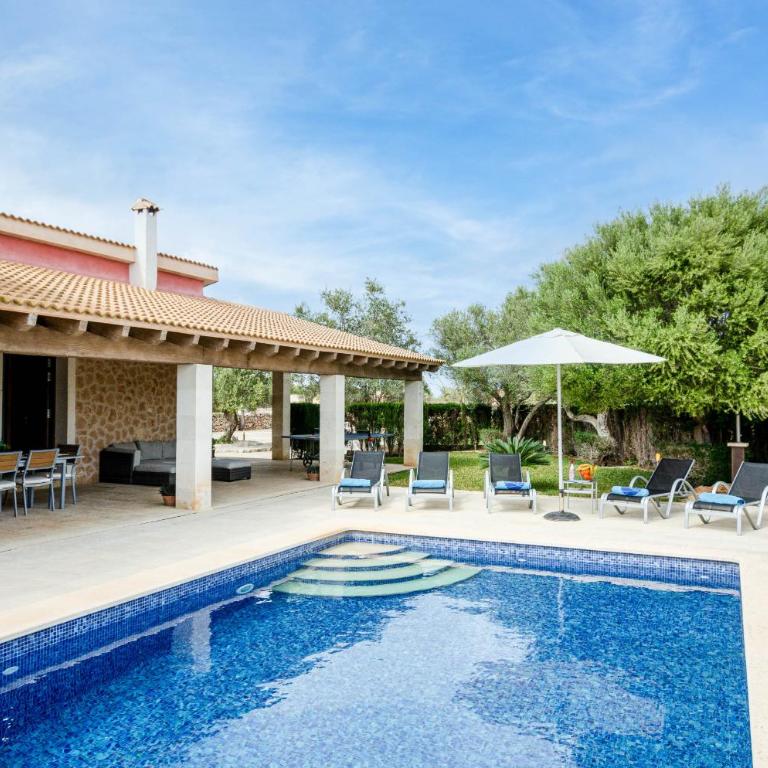 YourHouse Can Cuixa Villa - Three-Bedroom Villa - 3