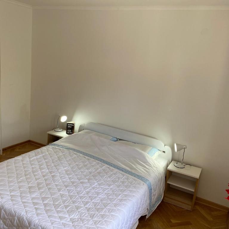 NaPjacu with own parking and garden - One-Bedroom Apartment - 11