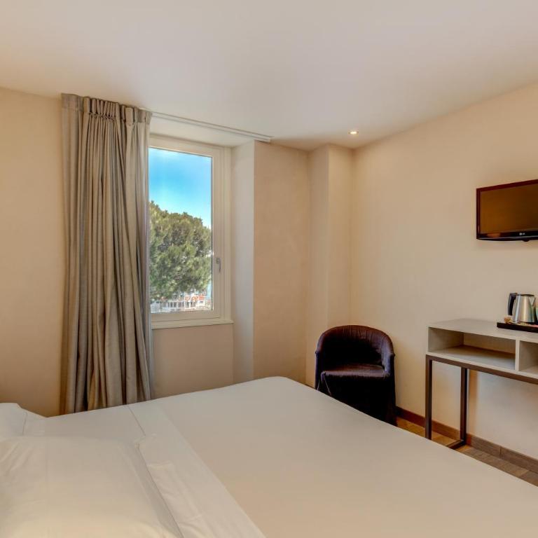 Hotel Tripoli - Camera Matrimoniale con Vista Lago - 4